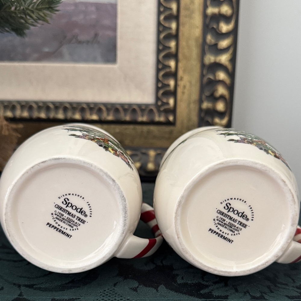 🎄 Spode “Christmas Tree Peppermint” Mug Set (Pair) - Picture 3 of 4